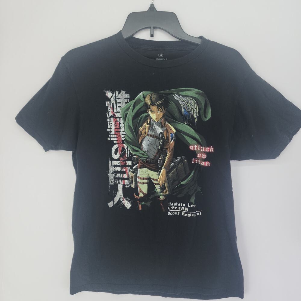 Attack on Titan Season 3 Captain Levi Anime Graphic T Sz M